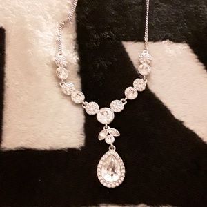 Givency swarovski neclace